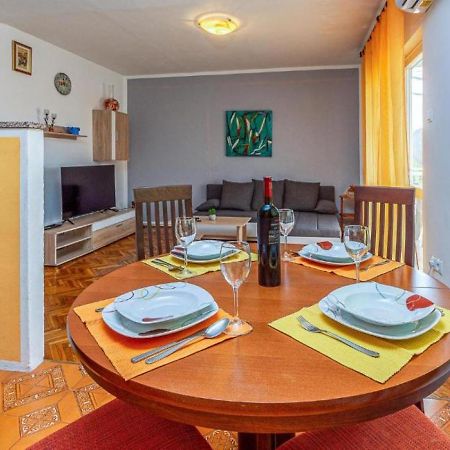 Apartman Ema 4+2 Koromačno Exterior foto