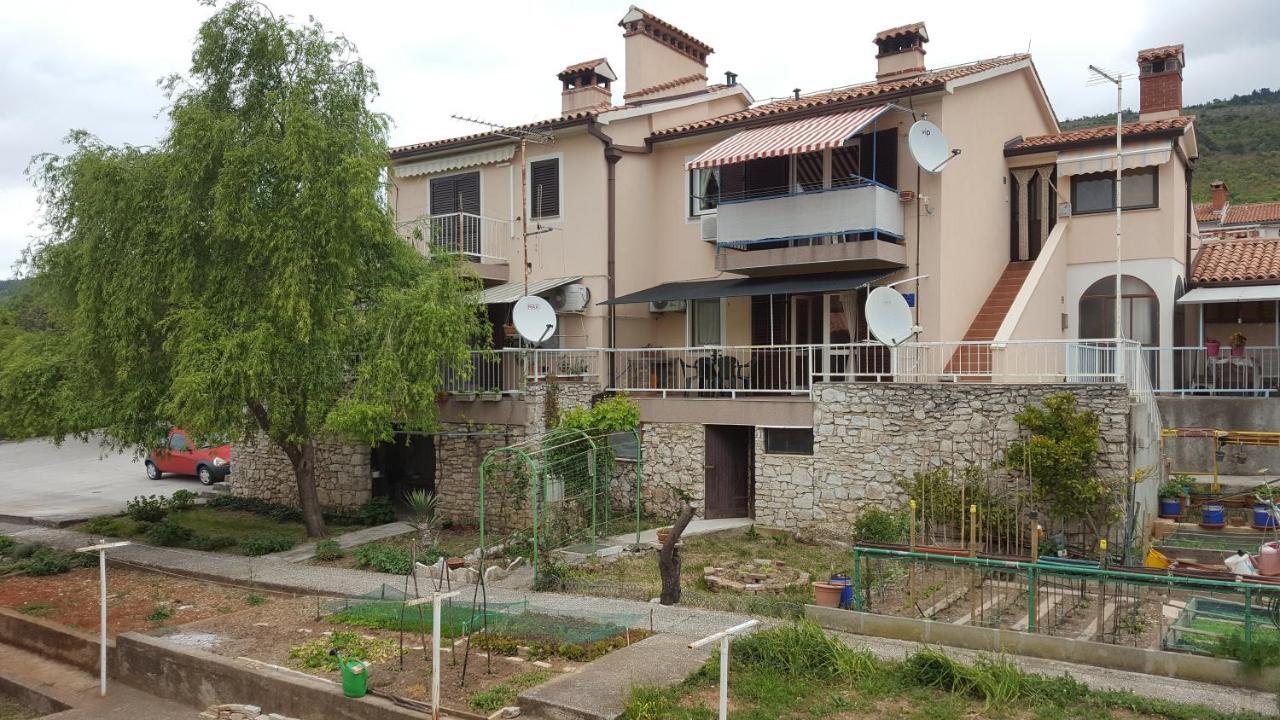 Apartman Ema 4+2 Koromačno Exterior foto
