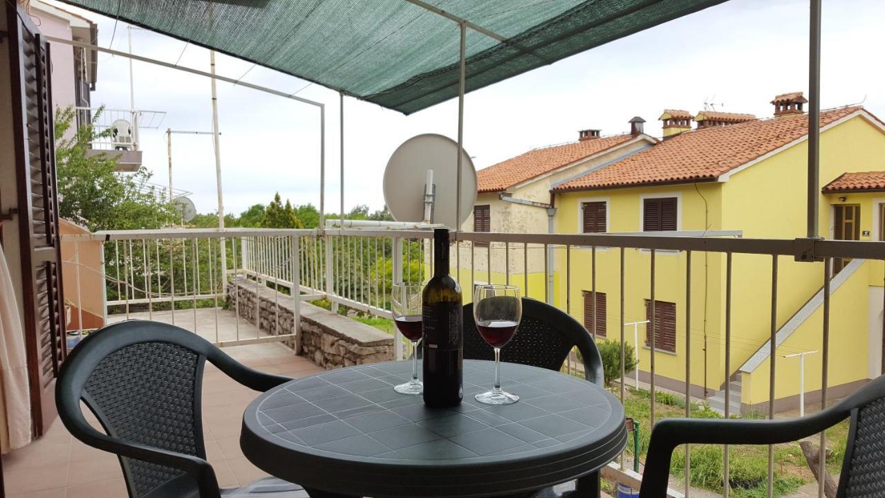 Apartman Ema 4+2 Koromačno Exterior foto