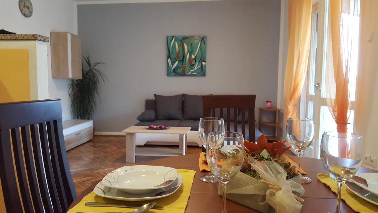 Apartman Ema 4+2 Koromačno Exterior foto